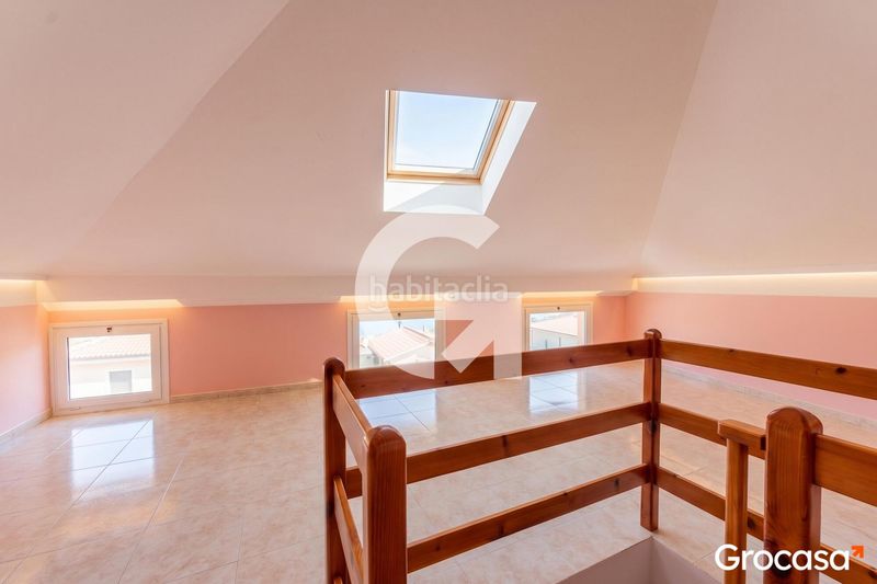 Foto 5d992ee6-f9d0-49ce-bffa-beaf5c48d86e. Pis amb calefacció a El Pedró Cornellà de Llobregat