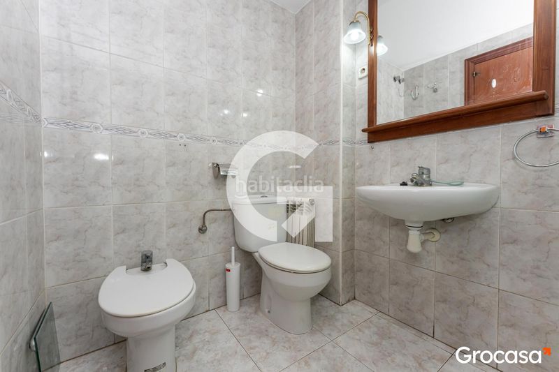 Foto e8d36bfd-4e21-47a5-b830-900ca252c0f4. Pis amb calefacció a El Pedró Cornellà de Llobregat