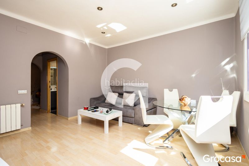 Foto 4d3855c9-a8a5-4d18-b2ad-62a98a0ce98a. Pis amb calefacció a La Roureda Viladecans