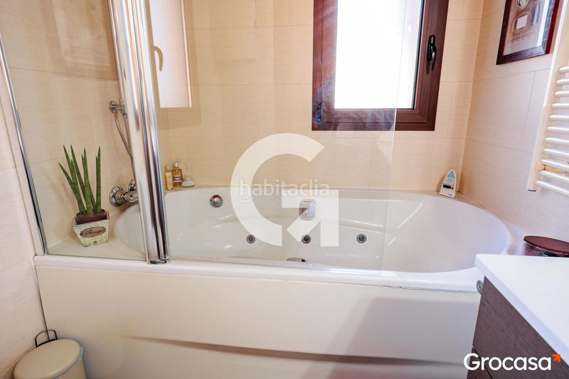 Foto 09775e20-1f47-4784-9f75-f64f1a33ee7f. Casa amb calefacció aparcament piscina a Collbató
