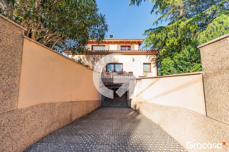 Foto 4fdacdad-2e3c-4067-b4c3-5600d87430f8. Casa amb calefacció aparcament piscina a Collbató