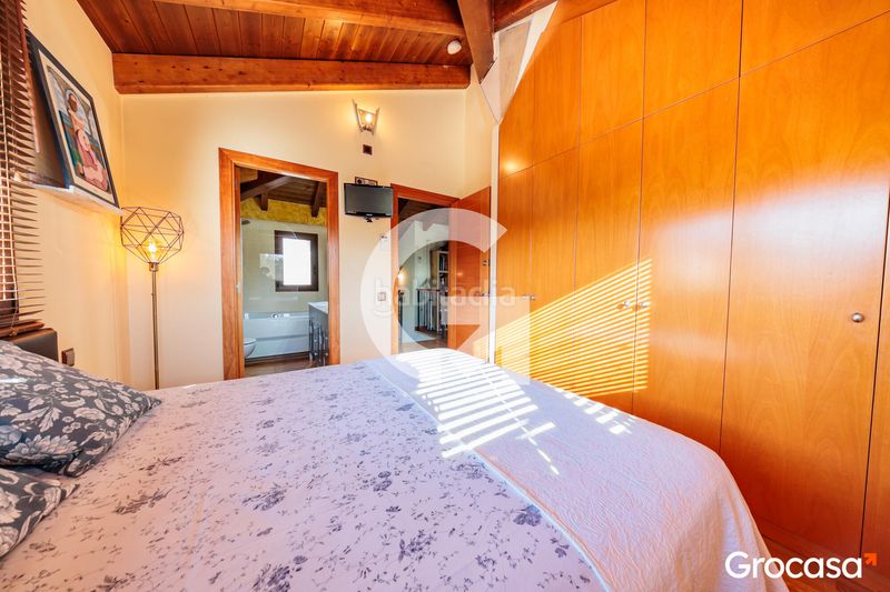 Foto a7be21bc-57a3-4477-9062-4ec61e39f261. Casa amb calefacció aparcament piscina a Collbató