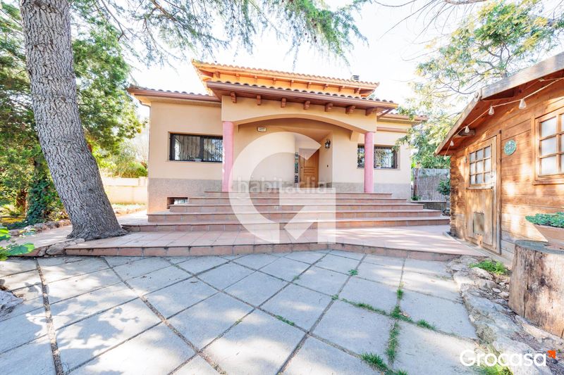 Foto a80c0545-1840-4eea-bf1a-1b4e5909ca12. Casa amb calefacció aparcament piscina a Collbató