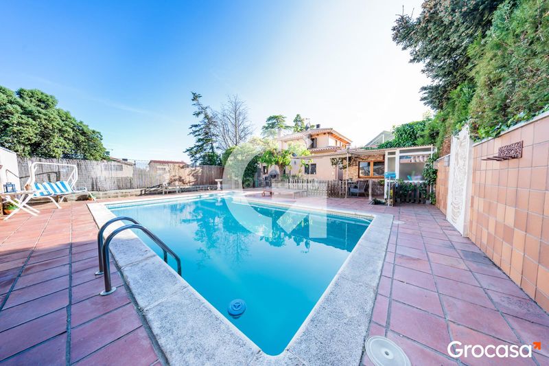 Foto f63965aa-c7ac-4f2c-96da-0c4ffe91fb0d. Casa amb calefacció aparcament piscina a Collbató