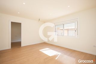 Rez-de-chaussée  Cl canonge doctor auguet. Piso reformado para entrar a vivir!