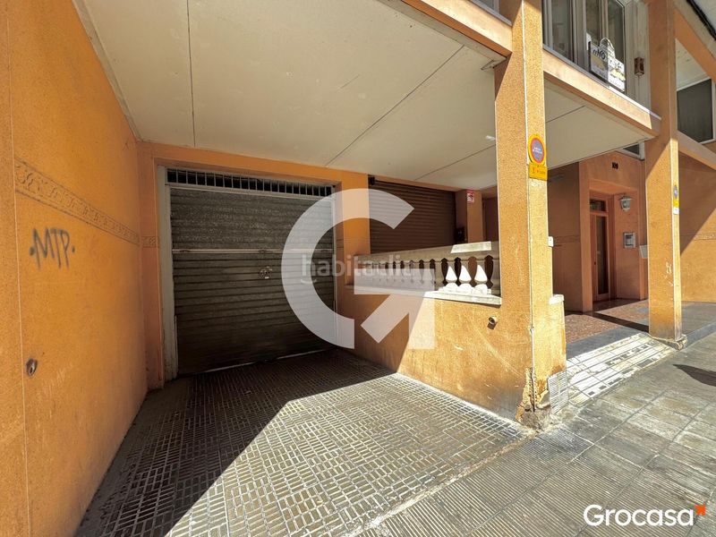 Foto 1d02b2e0-db1b-447e-9458-576878e8206d. Aparcament cotxe a Castell-Poble Vell Castelldefels