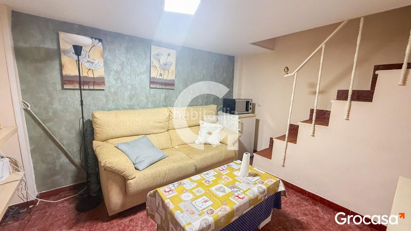 Foto c0f8d0b1-7a3e-42de-8949-fa779bb1f312. Pis a Centro Torre del Mar