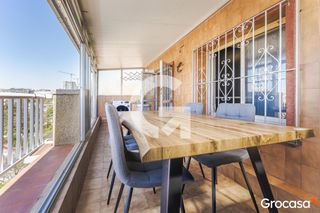 Piso  Av tomas gimenez de. Sobre atico de 40m utiles  terraza y ascensor en av tomas gimene