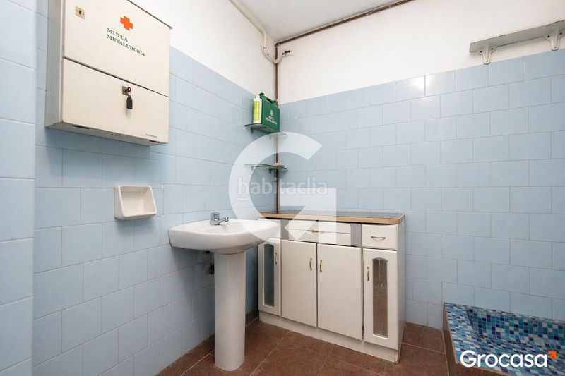 Foto deb083c1-754f-46a9-a2cb-81b85c021d36. Local comercial a Centre-Estació Gavà