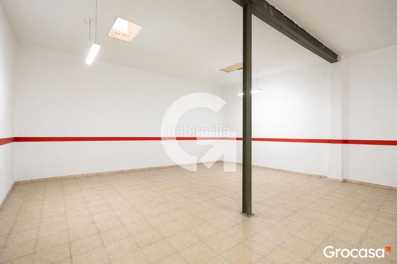Foto f43ce92d-ab55-41f9-be52-eeb982246c82. Local comercial a Centre-Estació Gavà