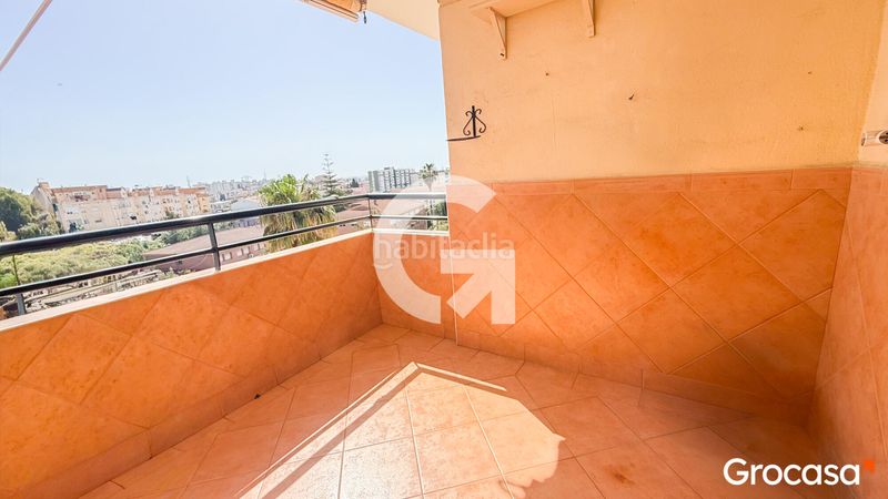 Foto 13e7b1aa-2fe0-4b46-b0dc-5a39cb8145a4. Pis amb aparcament piscina a Viña Málaga Torre del Mar
