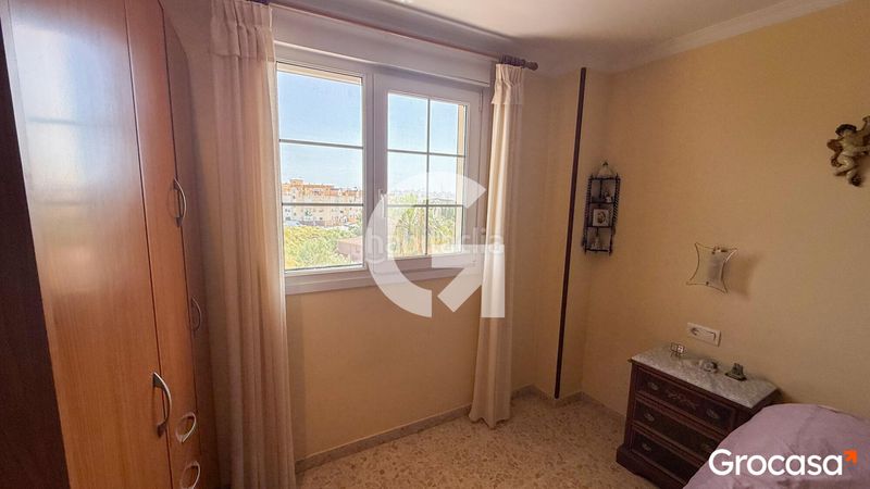 Foto fdb7975e-2ce3-4b5a-819a-5000d00bd3dd. Pis amb aparcament piscina a Viña Málaga Torre del Mar