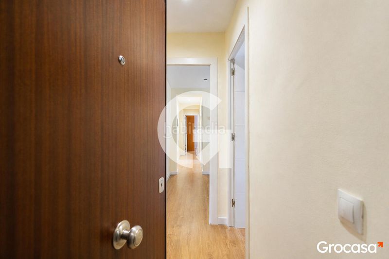 Foto 8fea9ddc-cd6d-425a-9441-ff6b412a62a7. Pis amb calefacció a Sant Ildefons Cornellà de Llobregat