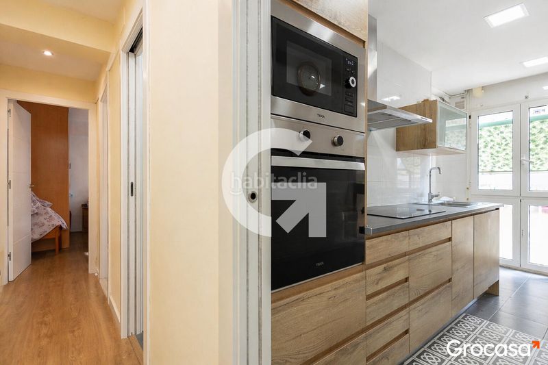 Foto c8db15ed-84d1-45b0-8276-cbea62c6ae16. Pis amb calefacció a Sant Ildefons Cornellà de Llobregat