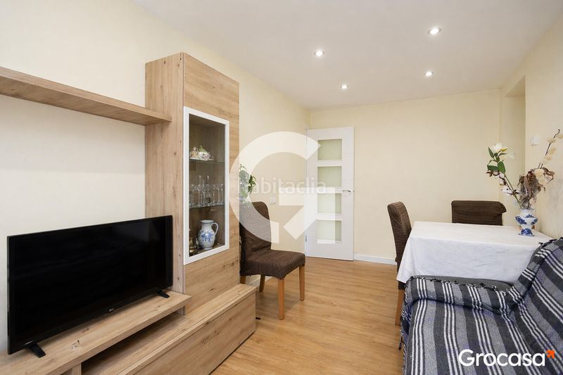 Foto dbb76d99-a41c-4d13-9697-60dbda4d86b3. Pis amb calefacció a Sant Ildefons Cornellà de Llobregat