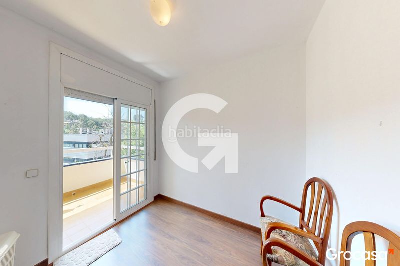 Foto 2628e54b-4564-4e2f-b5c5-ffc77eab81b1. Casa amb calefacció aparcament piscina a Corbera de Llobregat