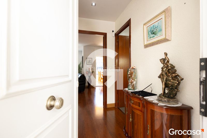 Foto 510ced56-72a5-45ed-a7df-bd4909e6dd3b. Casa amb calefacció aparcament piscina a Corbera de Llobregat