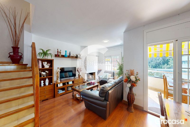 Foto 9bddc14f-4192-4980-8c93-d5e12f33c94d. Casa amb calefacció aparcament piscina a Corbera de Llobregat