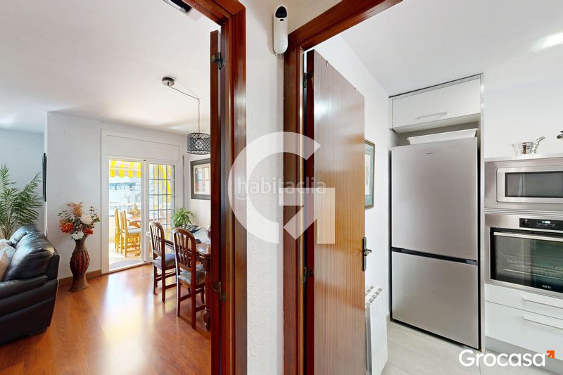 Foto b934bce5-55f1-444e-9285-29b193321e70. Casa amb calefacció aparcament piscina a Corbera de Llobregat