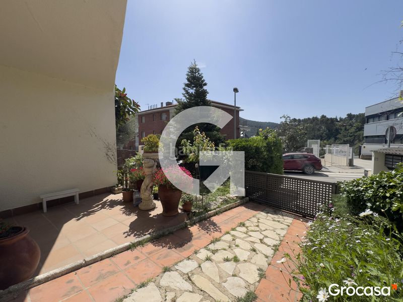 Foto c293a50d-45cc-4037-b77d-1b2945811a76. Casa amb calefacció aparcament piscina a Corbera de Llobregat
