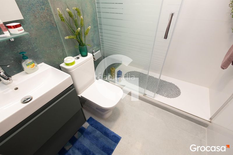 Foto d4a1902d-20e0-47bb-95f0-39e4d7d080f1. Casa amb calefacció aparcament piscina a Corbera de Llobregat