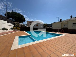 Casa  Cl buenos aires. Casa en el centro del pueblo con piscina
