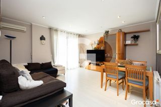 Pis  Cm sant jeroni de la murtra. Para entrar a vivir con ascensor y parking