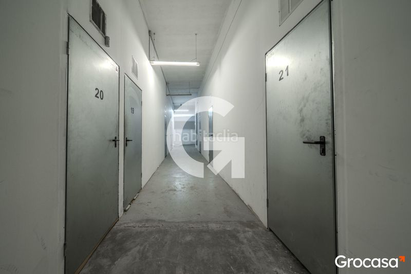 Foto c3d214f1-1f27-4998-9b02-1cadb3b3e845. Local comercial a Carmel Barcelona