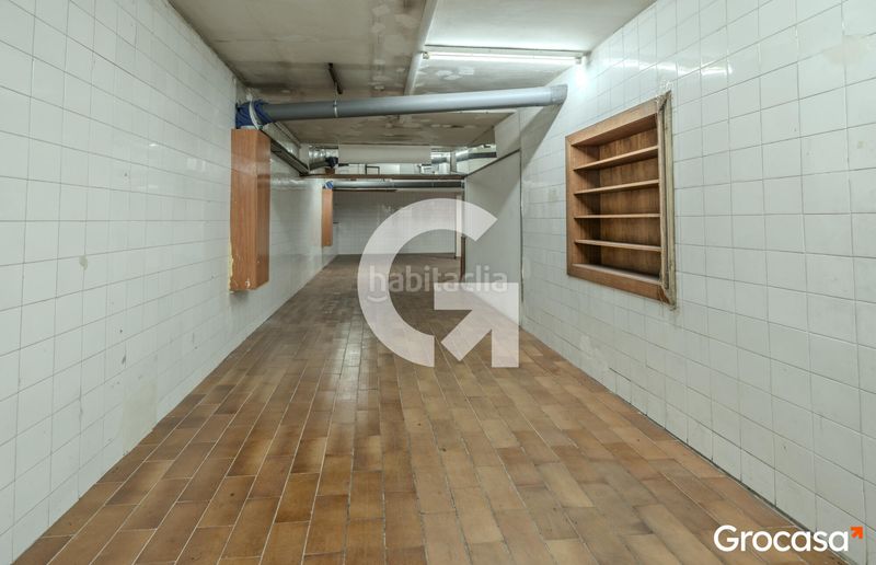 Foto f01c6e14-fd81-4e62-b41e-4189737b4ff3. Local comercial a Carmel Barcelona
