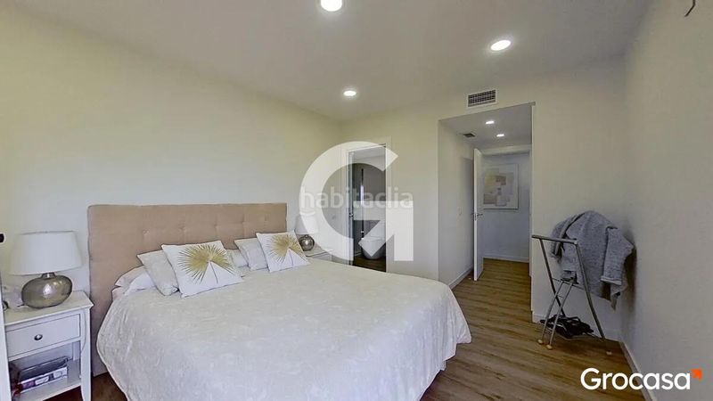 Foto d6200ef4-1632-424f-ba6a-1b27ec68e08f. Pis amb calefacció aparcament piscina a L´Estany Calafell