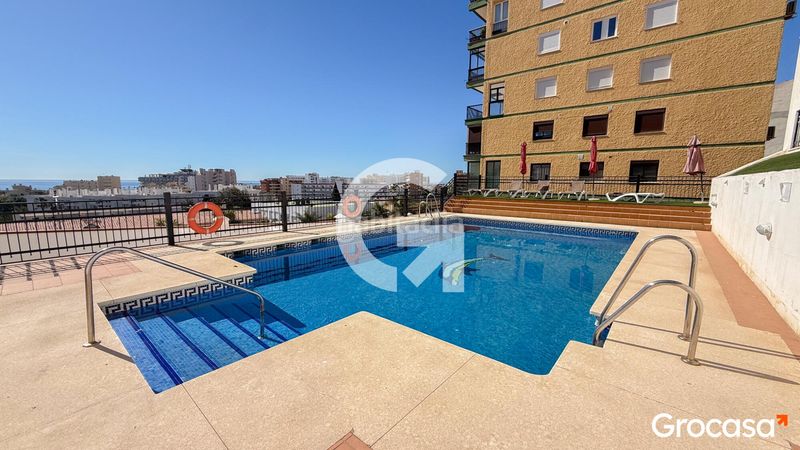 Foto a5d5bd09-d558-4ec1-86e6-c45e84f4cccf. Pis amb calefacció aparcament piscina a Montemar Torremolinos