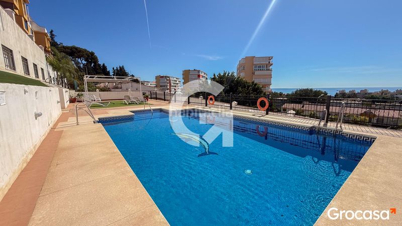 Foto ca59155c-24bc-4eb5-a45d-752924bad172. Pis amb calefacció aparcament piscina a Montemar Torremolinos