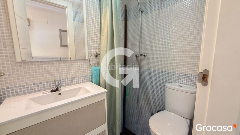 Foto dc5e22e5-4183-4be1-a0b3-b3113aa7f2c0. Pis amb calefacció aparcament piscina a Montemar Torremolinos