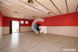 Local Comercial  Cl ramon llull de. Local comercial en moli nou