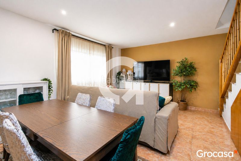 Foto bd2430e4-5fa0-446d-aad5-836e2bae4e03. Dúplex amb calefacció a Sant Vicenç dels Horts