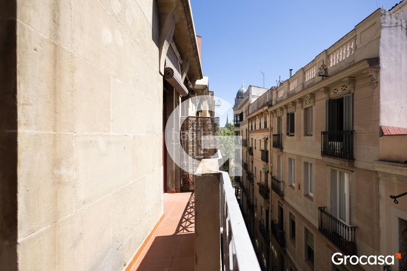 Foto 316f0bf8-03e1-4a5f-8739-16ad2536e364. Duplex with heating in Dreta de l´Eixample Barcelona