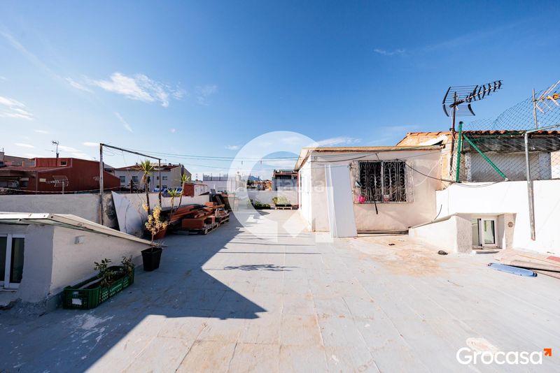 Foto 5e7487e5-7e76-4900-8d5b-0dd4d8cd91e9. Casa amb calefacció aparcament a Torre - Sana Terrassa