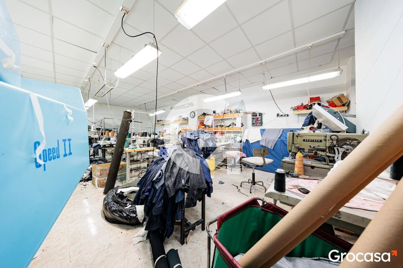 Foto 647646aa-5238-489d-a6a4-99247ef50d26. Casa amb calefacció aparcament a Torre - Sana Terrassa