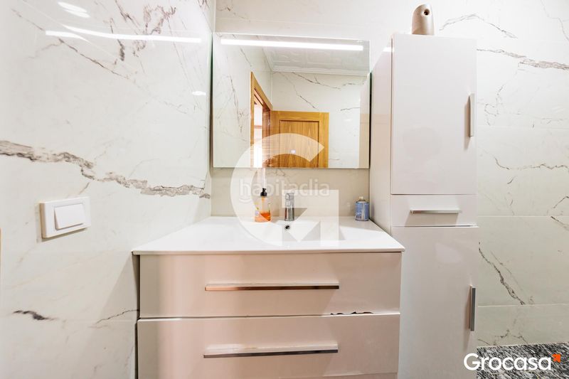 Foto b87a1130-0b0a-42b0-98c9-1d59a2db14e5. Casa amb calefacció aparcament a Torre - Sana Terrassa