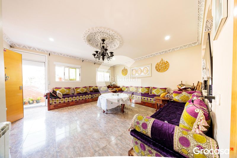 Foto dbada330-18b5-4391-8a19-e3bb4615a511. Casa amb calefacció aparcament a Torre - Sana Terrassa