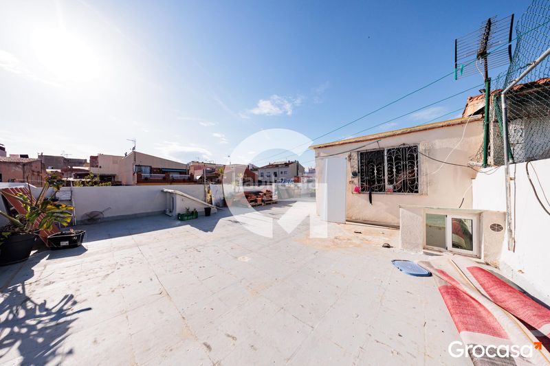 Foto f238c62b-cc30-454a-b31a-bc1d04feb14a. Casa amb calefacció aparcament a Torre - Sana Terrassa