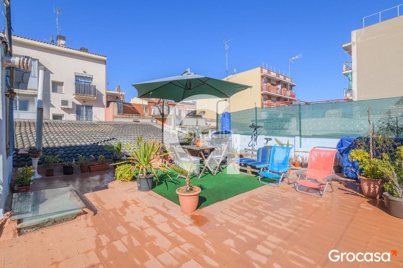 Foto 74206d3e-017e-42e2-9bd5-86b19f78ab31. Casa adossada amb calefacció a Centre-Estació Gavà