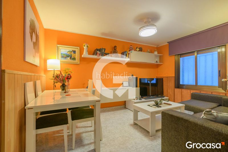 Foto 8d4fa345-f182-4f51-98ea-09fe21904350. Casa adossada amb calefacció a Centre-Estació Gavà
