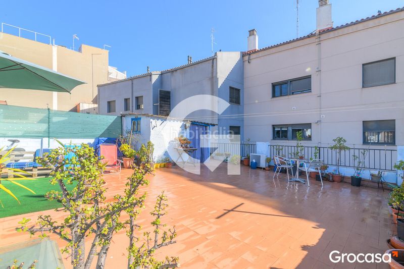 Foto c1a7dc49-8583-4ebd-8d81-02e0d1283acf. Casa adossada amb calefacció a Centre-Estació Gavà