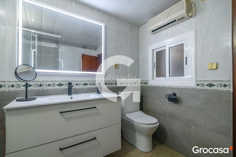 Foto e342769e-3e80-4ceb-9174-135eb2a11250. Casa adossada amb calefacció a Centre-Estació Gavà