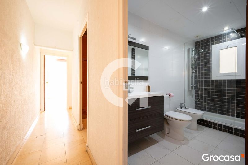 Foto 4eef17fc-23d8-4de7-aa7f-dee3ad5a3e86. Flat with heating in Cerdanyola Sud Mataró