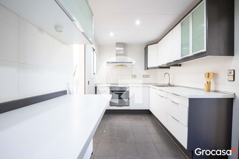 Foto c7717858-f344-4a68-bef0-789e55eacc5b. Flat with heating in Cerdanyola Sud Mataró