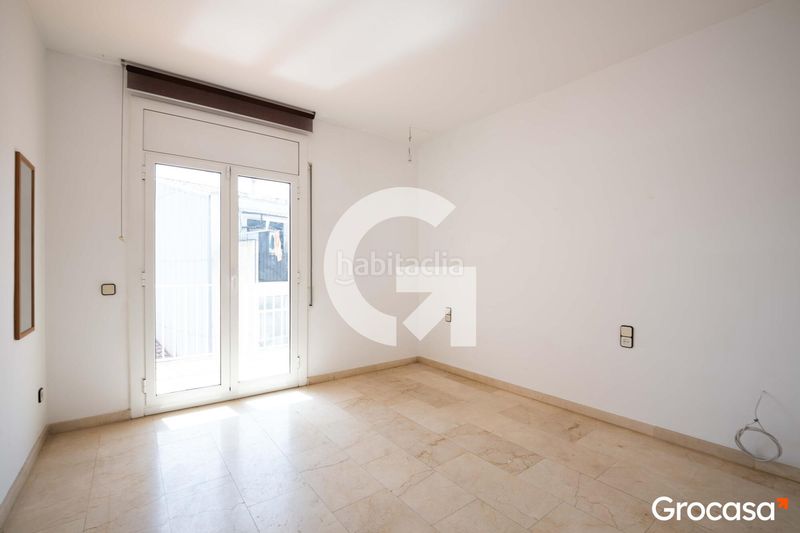 Foto f7f0e561-ecb6-4e13-934a-4613fb98a06a. Flat with heating in Cerdanyola Sud Mataró