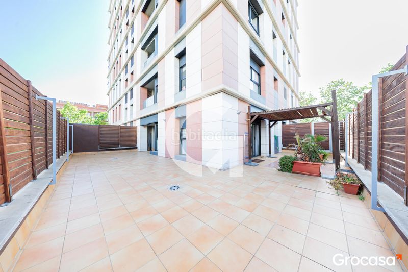 Foto 6afbdfd9-6b9a-4841-8838-567145057715. Planta baixa amb calefacció aparcament piscina a Terrassa