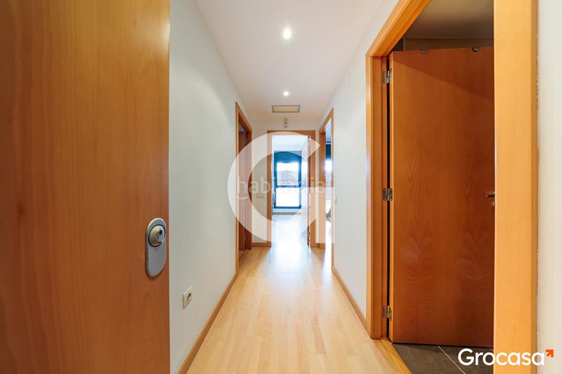 Foto af5fa915-9371-411e-ae56-410be8d57e1f. Planta baixa amb calefacció aparcament piscina a Terrassa